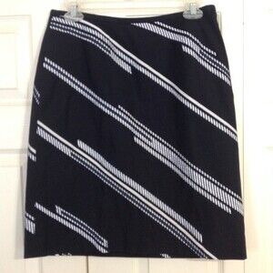 ANN TAYLOR Lyocell Size 8 Navy Blue White Rick Rack Asymmetrical Ribbon Stretch